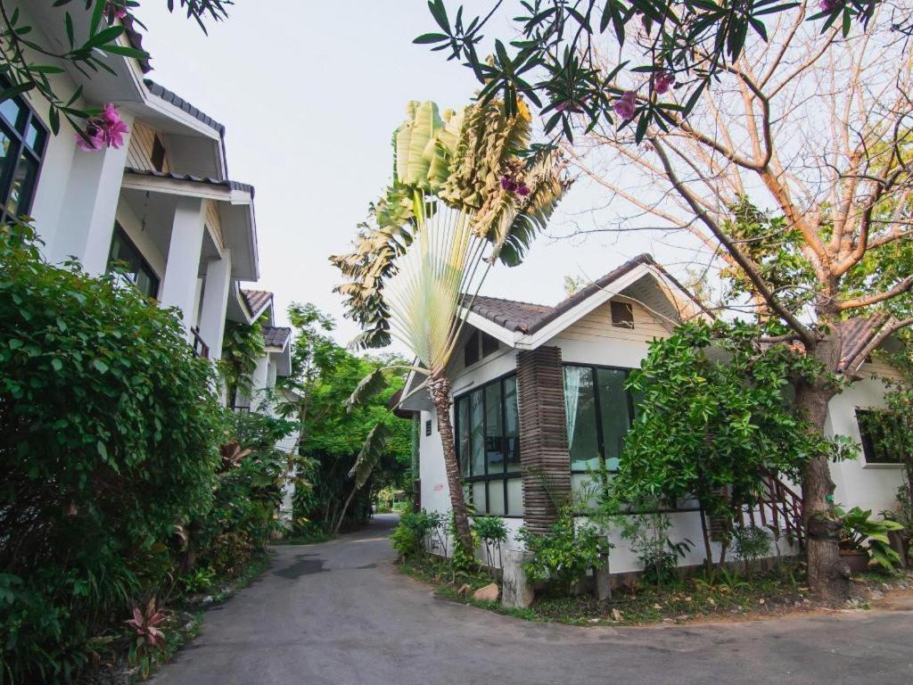 Chayada Garden House And Resort Hotel Nakhonratchasima Eksteriør billede